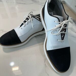 FootJoy Women's Traditions Cap Toe Golf Shoe